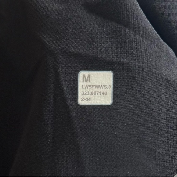 Lululemon Luxtreme Mid-Rise Straight-Leg Trouser Black
size M Women’s - Picture 6 of 10